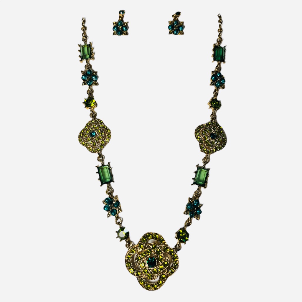 Beautiful! Austrian Crystal Necklace Earrings Set